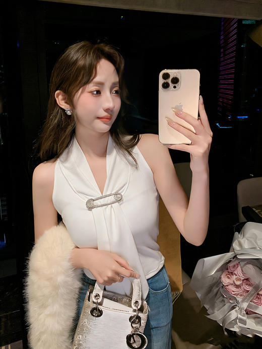 张心子【气质限定】气质名媛挂脖背心女2026夏新款法式外穿上衣 U2603030 商品图2