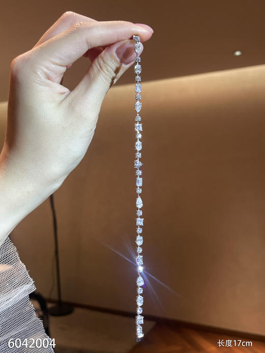 6042004，钻石手链。具体价格微信咨询 商品图0