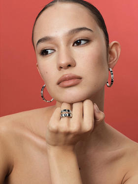 TR她热 摩登指令 银色黑锆石拼接百搭高级设计感叠戴可调节开口戒指