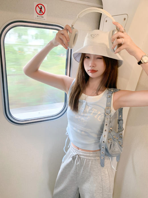 <曾小咸推荐>4.7现货秒杀 ！微信超特价！韩系假两件印花背心 日常119.99 立减60 秒杀59.99！！ 商品图5