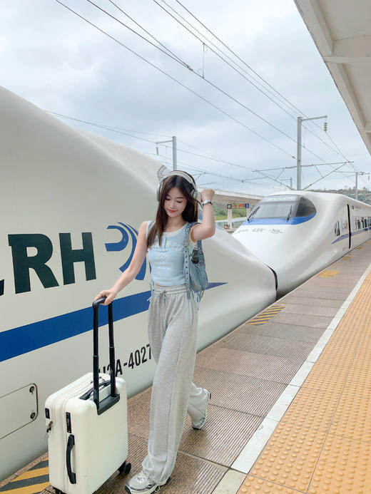 <曾小咸推荐>4.7现货秒杀 ！微信超特价！韩系假两件印花背心 日常119.99 立减60 秒杀59.99！！ 商品图8