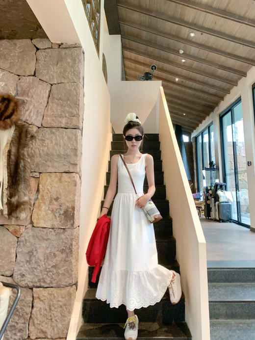 <曾小咸推荐>4.7现货秒杀 ！微信超特价！韩系下摆拼接镂空花边连衣裙 日常189.99 立减90 秒杀99.99！！ 商品图9