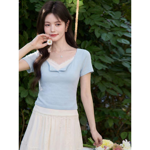 鹿向南「蓝调梦境」蓝色蕾丝V领短袖T恤夏新款修身显瘦气质上衣女 商品图1