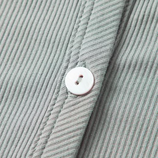 【积分换购不退货】伊芙丽绿色休闲针织家居服1E7101141Z 商品图3