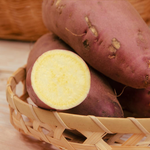 【京东快递】桥头地瓜 淡黄细腻  5斤精品大果/中小果 家庭/彩箱/礼盒装 商品图1