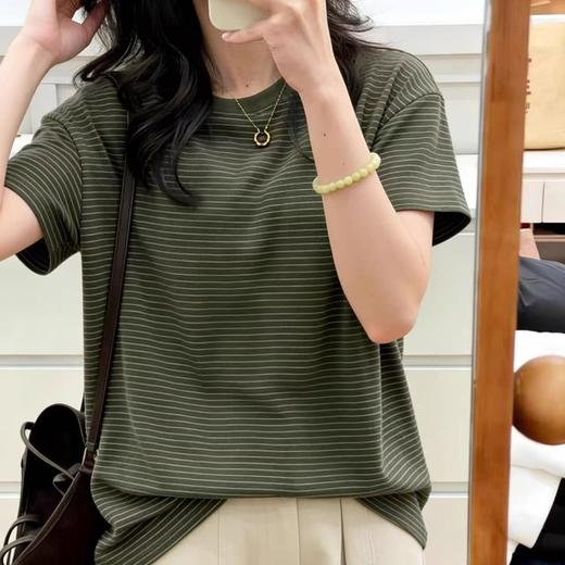 品牌直发-【银泰品牌牧梵希橄榄绿T 】显白显气质 上身显瘦【3-5天内发货】 商品图2
