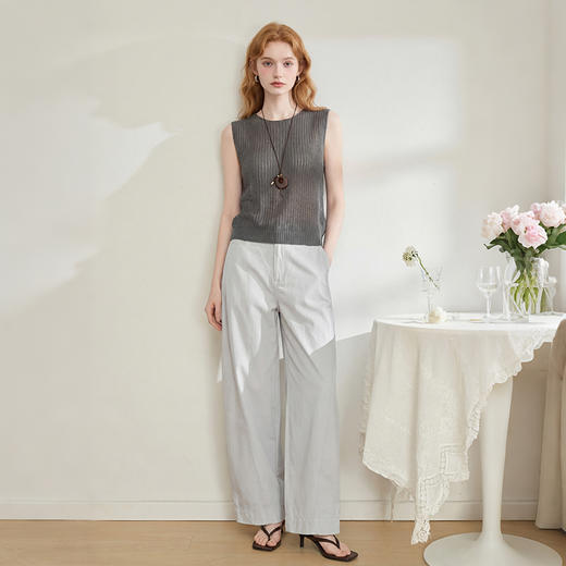 西遇法式圆领无袖针织背心女2026夏季新款镂空露背设计感马甲上衣H0060248 商品图1