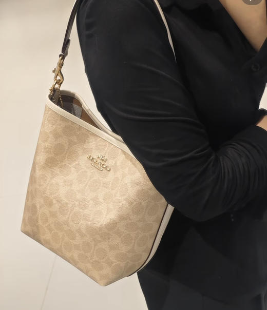 代购级 蔻驰𝐜𝐨𝐚𝐜.𝐡 𝗰𝗶𝘁𝘆水桶 商品图3