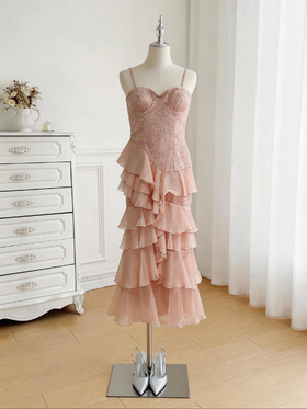 【孤品样衣，不退不换】蕾丝提花层次感多片裁剪不规则吊带公主裙