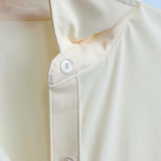 专属 懂防晒更懂美学‼️【特妮娜 情侣款原纱防晒衬衫】UPFAV100+ 男女同款 垂顺有型 高密编织工艺 久穿不易皱 爽滑贴肤不粘腻 水洗不变形 身形修饰 触肤凉感 吸湿速干 商品图3