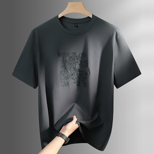 【DPF】大依优型大码男装夏季圆领短袖T恤棉质印花休闲舒适宽松短袖上衣 商品图3