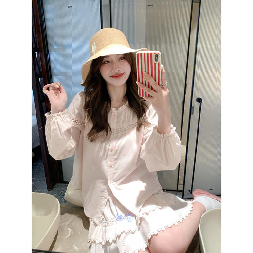 <曾小咸推荐>4.8现货秒杀 ！微信超特价！韩系花边镂空衬衫 日常229.99 立减130 秒杀99.99！！ 花边蛋糕裙 日常199.99 立减120 秒杀79.99！！ 商品图1