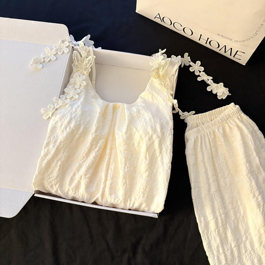 【透气不闷！舒服面料】杏色ins睡衣女新款夏季纯色带胸垫吊带短裤花朵简约小个子家居服。xb 商品图3