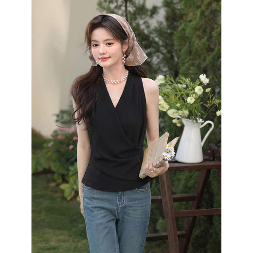 鹿向南「星光信笺」黑色挂脖背心女夏季V领交叉收腰显瘦无袖上衣 商品图4
