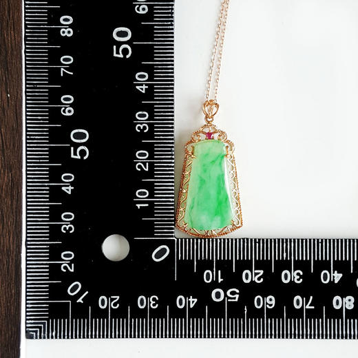 【天然正品】A货翡翠AU750黄金镶钻镶天然细腻糯种飘绿花平安无事牌翡翠吊坠项链35.7*17.7*6.3MM（皆取最大值）141125AH37 商品图2