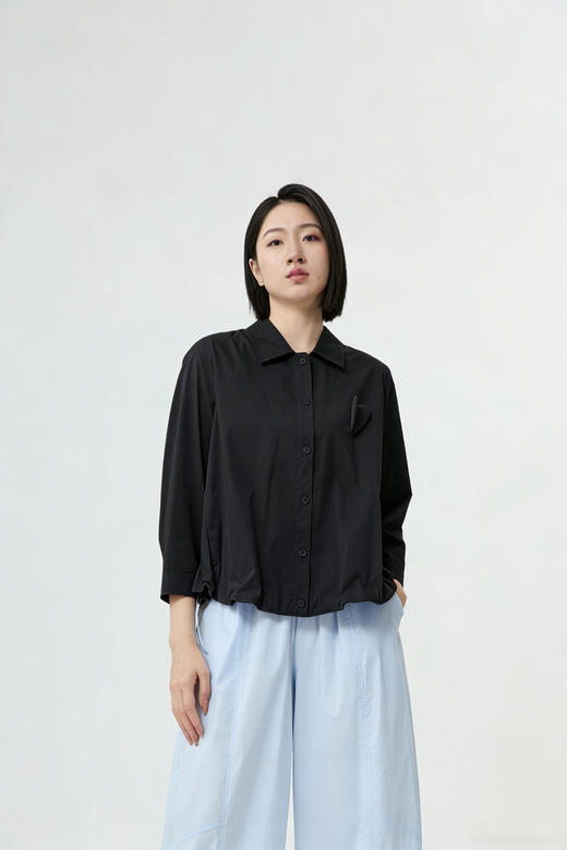 水淼2026春夏休闲正肩阔版抽绳微弹衬衫（两侧有口袋）2371 商品图4