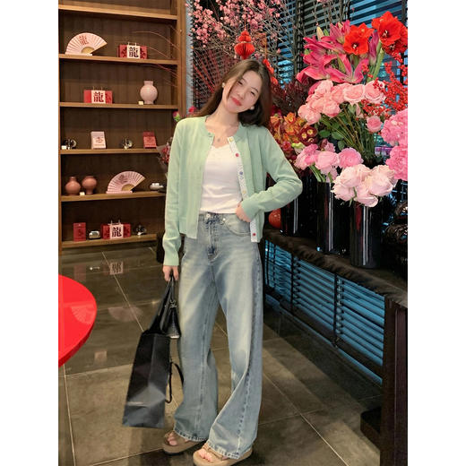 <曾小咸推荐>4.8现货秒杀 ！微信超特价！韩系彩色扣子针织开衫 日常179.99 立减100 秒杀79.99！！ 商品图1