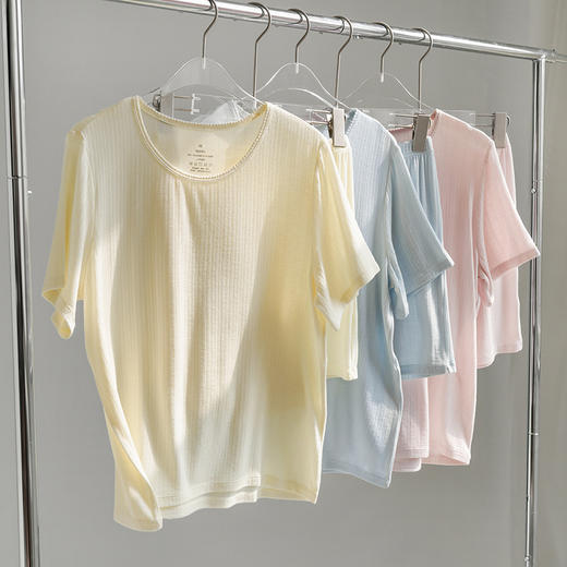 官网890！华家裸感天丝莫代尔睡衣套装 舒适透气网眼提花短袖短裤家居服套装圆领睡衣裤女 商品图5