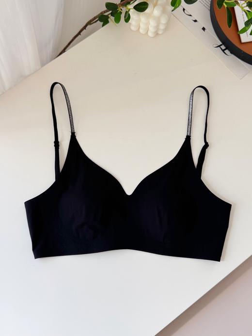 点此购买 华歌尔女士超薄花瓣杯后背一根带美背文胸 艾 344493 商品图4