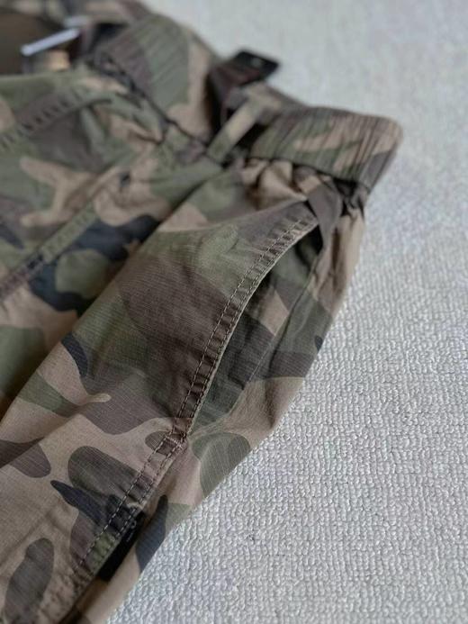 F040757男女同款直筒宽松舒适冲锋裤军事风迷彩工装束脚裤 商品图10