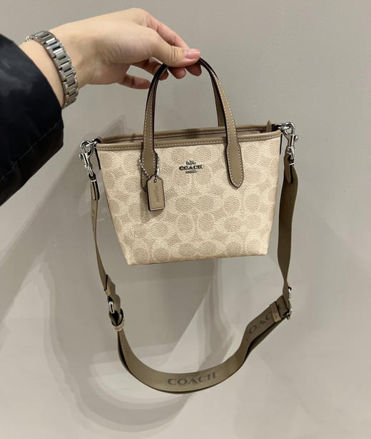 代购级 蔻驰𝗰𝗼𝗮𝗰.𝗵 𝗰𝗶𝘁𝘆𝟭𝟱菜篮子 商品图7