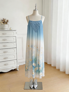 【孤品样衣，不退不换】飘逸感度假风渐变显白吊带长款连衣裙