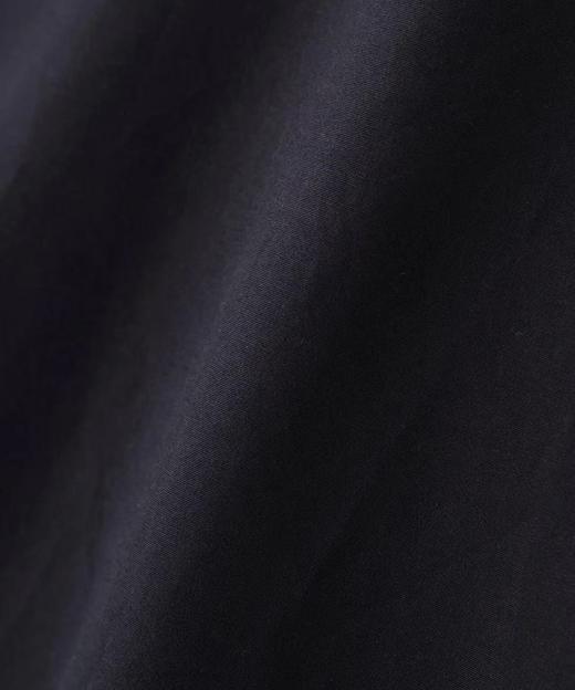 Margaret Howell 26SS 日版墨蓝色棉府绸花边领长袖衬衫 商品图3