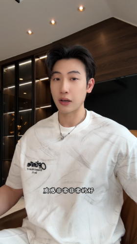 26649SDSA男装2026新款高贵轻奢美式笔刷纹理字母刺绣短袖T恤百搭时尚