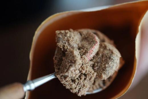 古法无添加果肉酸梅粉 精心挑选每一颗果肉 独家秘制配方，古法熬制 纯手工，零添加 冲泡简单，无需蒸煮，冷热水冲饮皆可 商品图2