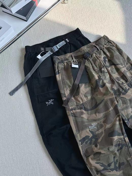 F040757男女同款直筒宽松舒适冲锋裤军事风迷彩工装束脚裤 商品图1