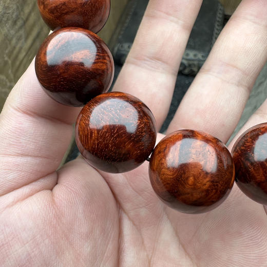 【青山 特价】2.0*12颗-5星带瘤疤，小特紫檀手串 商品图4