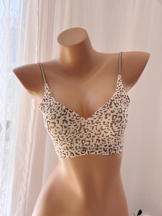 点此购买 华歌尔女士超薄花瓣杯后背一根带美背文胸 艾 344493 商品图11