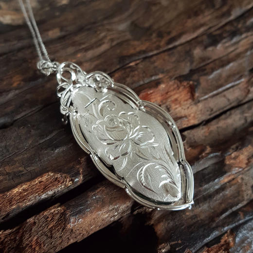 【天然正品】A货翡翠AU750收藏级白金豪镶钻镶天然细腻糯冰种满绿如意（万事如意）翡翠吊坠项链60.7*24.6*9.6MM（皆取最大值）141125AH17 商品图6