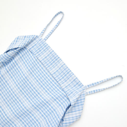 西遇法式方领吊带连衣裙女2026夏季新蓝白格纹收腰大摆度假风长裙E0060261 商品图5