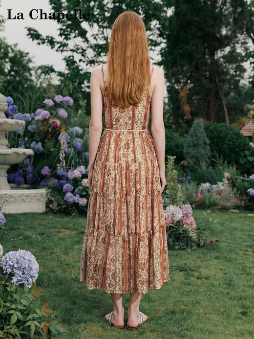 天猫同步【复古度假风】拉夏贝尔/La Chapelle莱赛尔+亚麻！流苏腰带~碎花压褶可调节肩带吊带裙女小众温柔碎花裙 商品图4