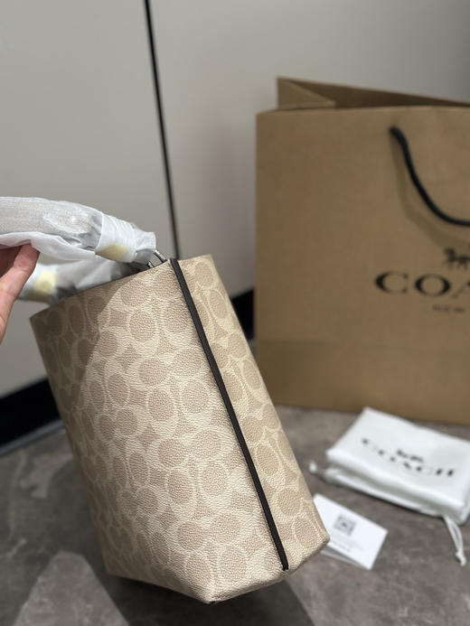 代购级 蔻驰𝗰𝗼𝗮𝗰.𝗵 𝗺𝗼𝗹𝗹𝗶𝗲𝟮𝟮茉莉水桶 〰️ 商品图4