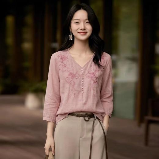 绣韵复古~百搭苎麻V领刺绣衬衫女 时尚休闲宽松显瘦七分袖上衣ZMCR685 商品图2