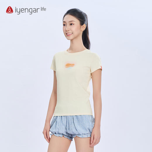 艾扬格 life C1215梵文金句女装T恤短袖 透气凉爽 黑科技凉感面料 ：visoka va jyotismatl通过专注与明亮、灿烂、超越悲伤的光，获得内在的稳定 商品图5