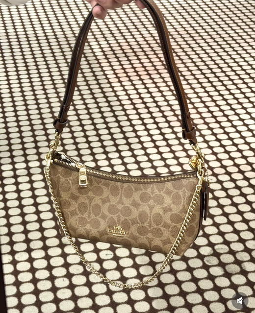 代购级 蔻驰𝐜𝐨𝐚𝐜.𝐡 𝗖𝗮𝗶𝘁𝗹𝗶𝗻腋下包 商品图3