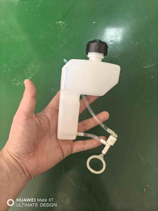 【货号04386】16寸双电池包锂电电链锯油壶油泵自动打油泵电链锯配件临海款16寸油壶 商品图0