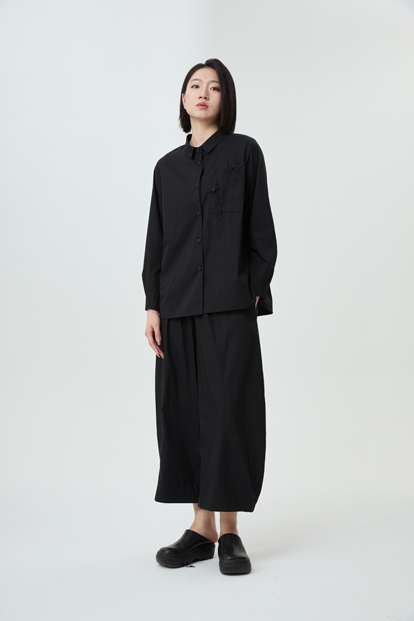 水淼2026春夏新款立体剪裁贴花开叉显瘦国风衬衫2179