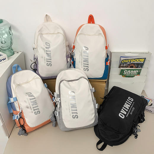 【经典美式校园风❗️双肩背包常备】经典美式校园风，双肩背包常备。适用于女大学生、高中初中生和旅行者使用。大容量设计，可轻松携带各种物品。男日系工装风格，时尚百搭书包。开学季父亲节礼物新年礼盒年货礼盒 商品图3