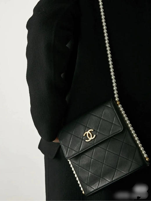 Chanel  黑金 菱格纹 牛皮 小号 珍珠 流浪包 商品图4