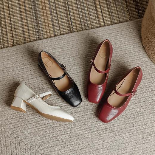 【秒杀】法式复古玛丽珍女鞋子春秋新款气质红色高跟鞋方头粗跟浅口女单鞋 商品图3