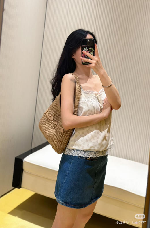 代购级 蔻驰𝗰𝗼𝗮𝗰.𝟰月新品𝗯𝗿𝗼𝗼𝗸𝗹𝘆𝗻 
布鲁克林拉菲草编包 商品图6