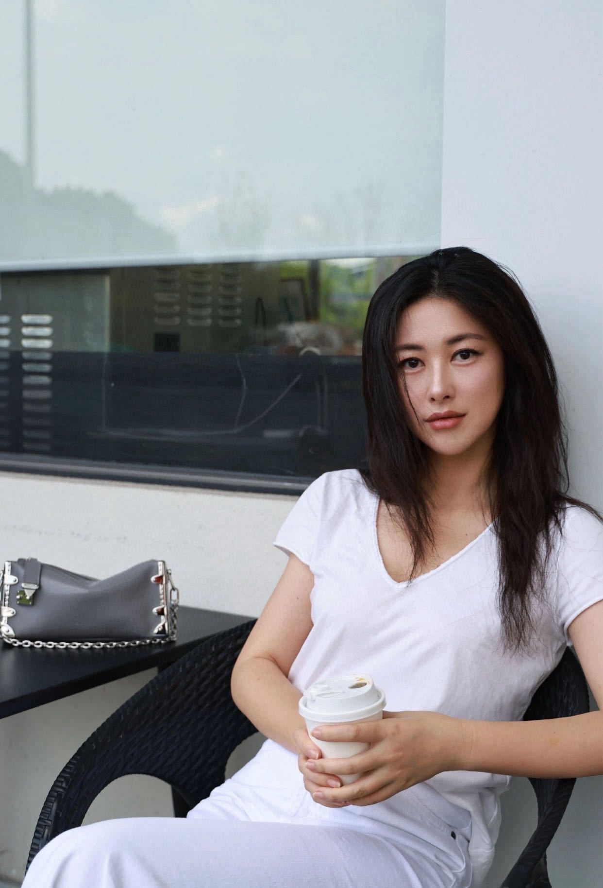 【明星同款 AMV做旧V领T恤】竹节棉柔软透气有弹性 宽松版型、落肩设计松弛感拉满  兼具休闲与优雅