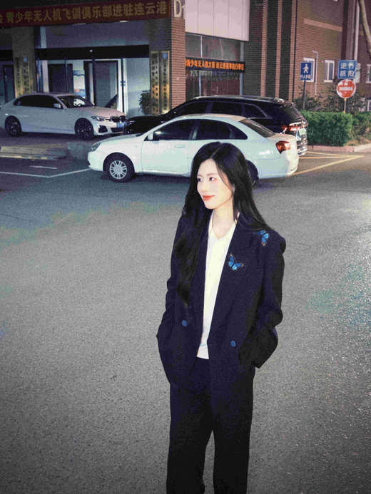 法小曼*子珍原创蝴蝶刺绣高定阔版黑色西装套装女廓形个性重要场合 商品图2