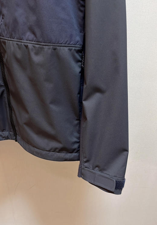 47-11 韩国尾单 两棵树 男士撞色软壳外套 春夏冲锋衣 轻柔轻薄 抗风挡雨 可拆卸连帽 商品图6