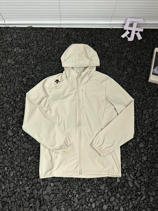 F040744户外运动休闲吸汗透气速干轻薄透气连帽梭织外套夹克防晒衣 商品图1