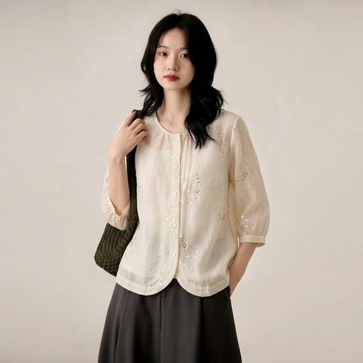 文艺珠绣~苎麻刺绣亮片圆领短袖衬衫女 凉感透气薄款衬衣ZMCR684 商品图0